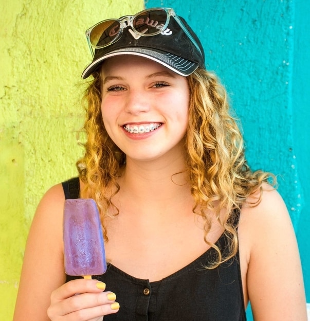 woman-wearing-braces